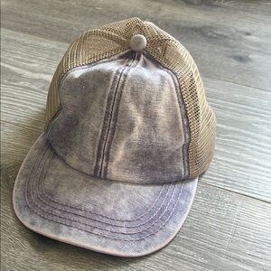 Stylish Mesh Trucker Hat in Gray and Tan